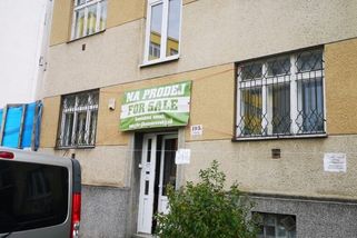 „Skončíme na ulici.“ Kraj chce prodat budovu s chráněnou dílnou - Seznam Zprávy